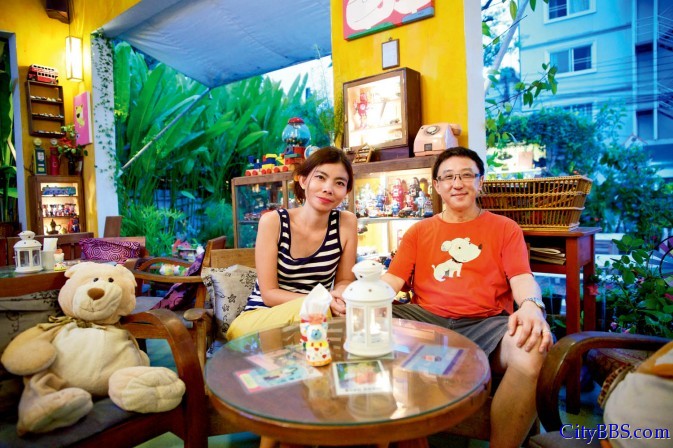Jo &Noy 装着童心的两人